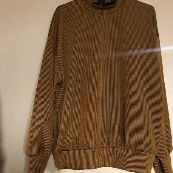 Zara Sweaters - ZARA Sweatshirt